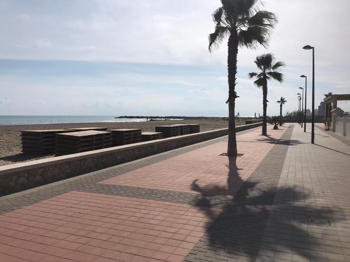 Precioso Adosado Con Parking A 100 Metros De La Playa Villa Playa de Mar Bagian luar foto